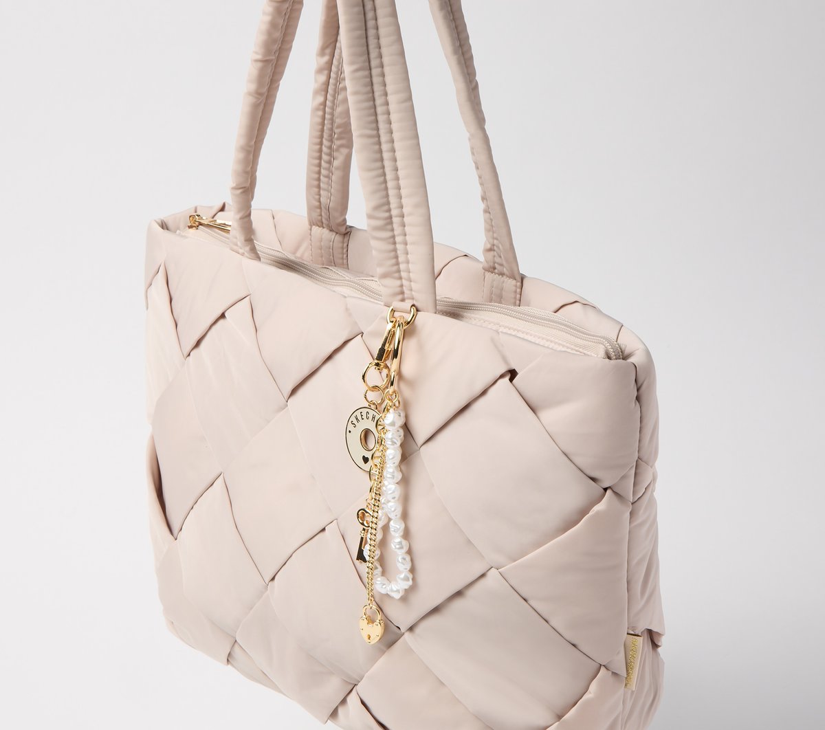 Skechers Bag Charm - Pearl Lock And Key