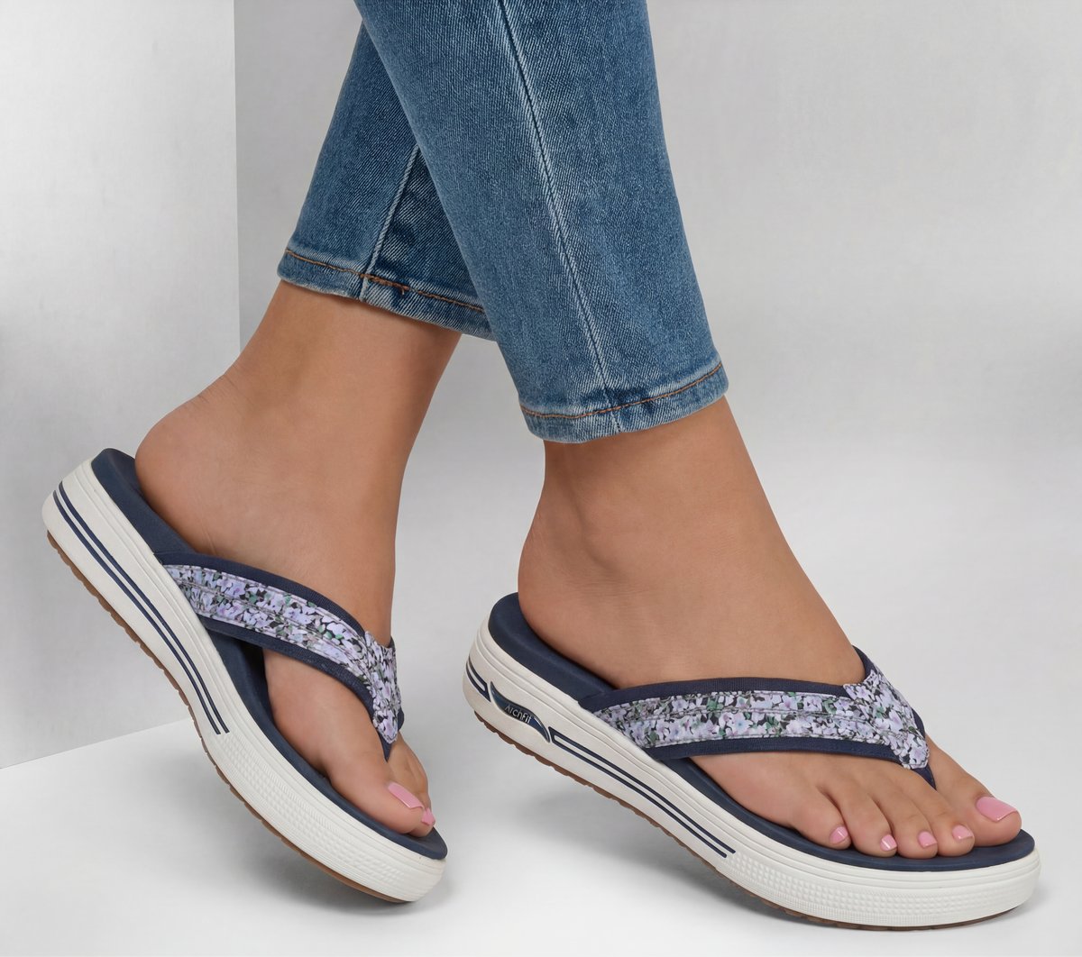 Skechers Arch Fit Arcade Sandal - Flora Friends