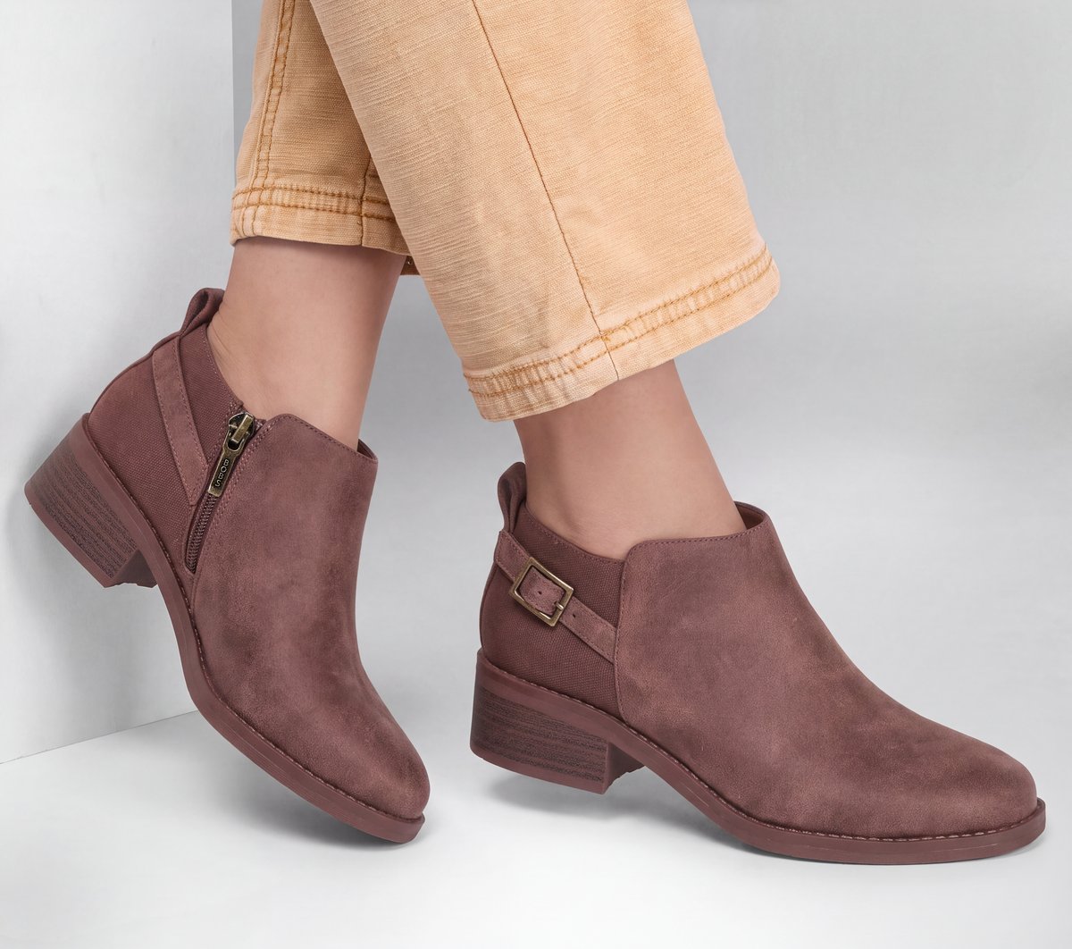 Skechers BOBS Wander Luxe