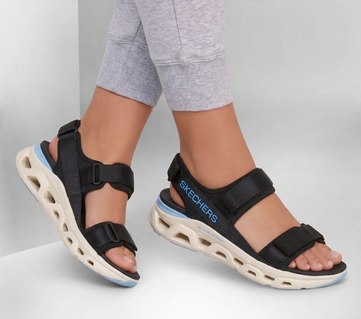Skechers Glide-Step Altus Sandal - Sleek Motion
