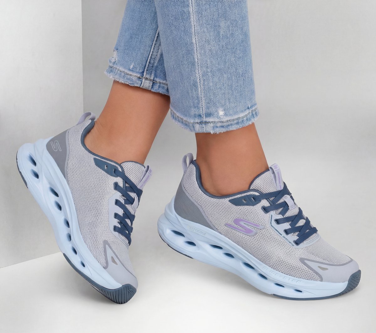Skechers Max Cushioning Glide-Step - Tukker