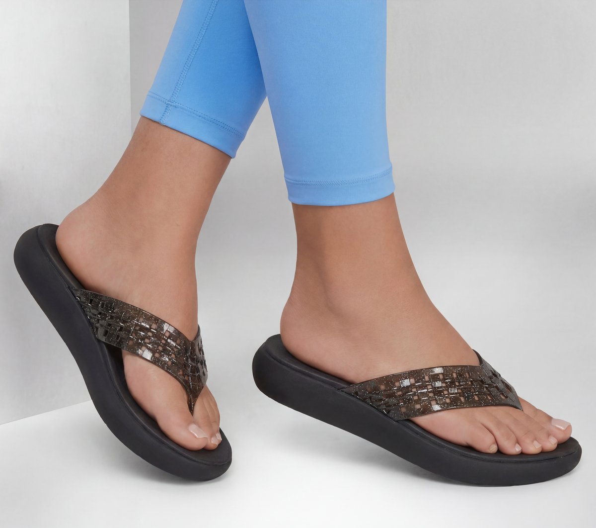 Skechers Relaxed Fit: Asana Luxe - Shimmer Days