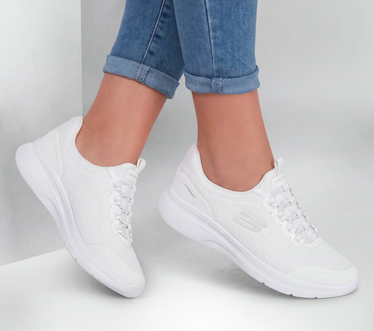 Skechers Relaxed Fit: Dynamight 3.0 - Daily Stride