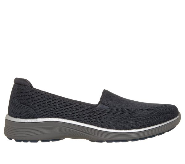 Skechers Relaxed Fit: New Cool - Soft Poise