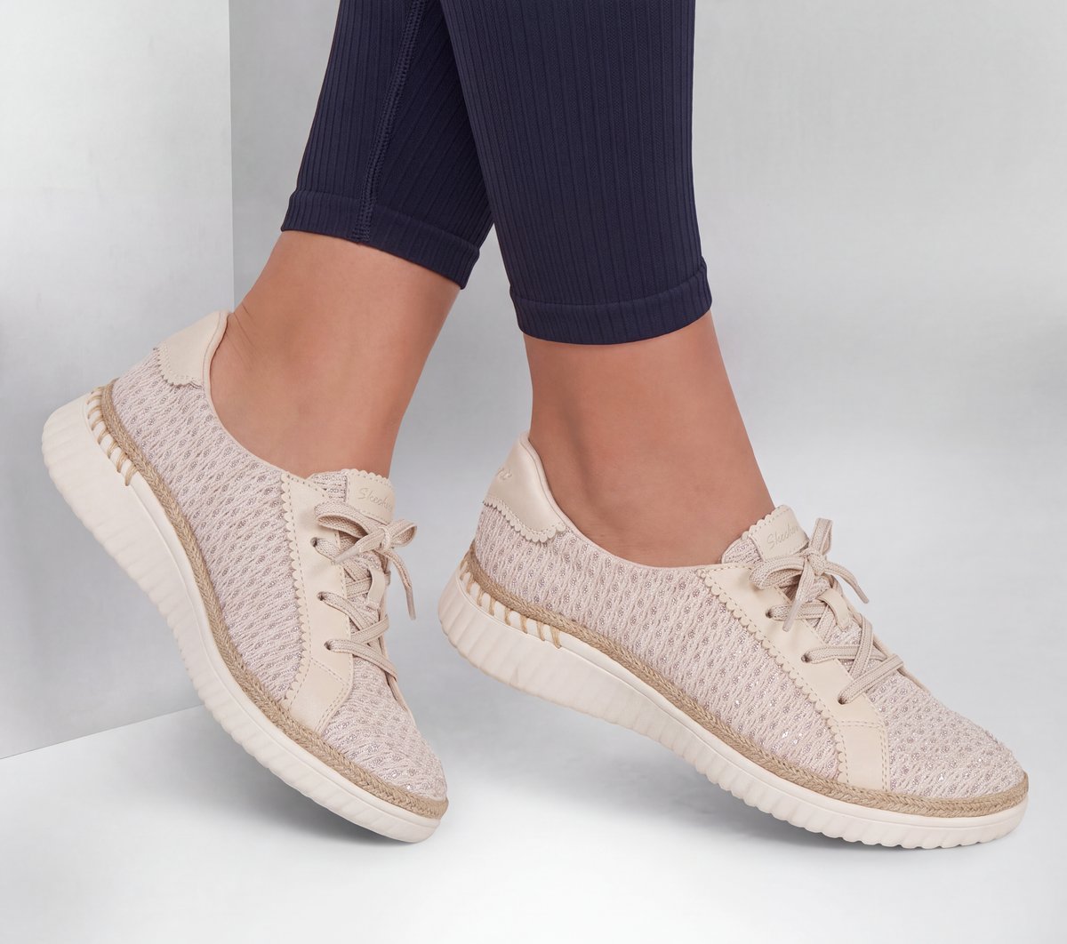Skechers Ventura Blvd