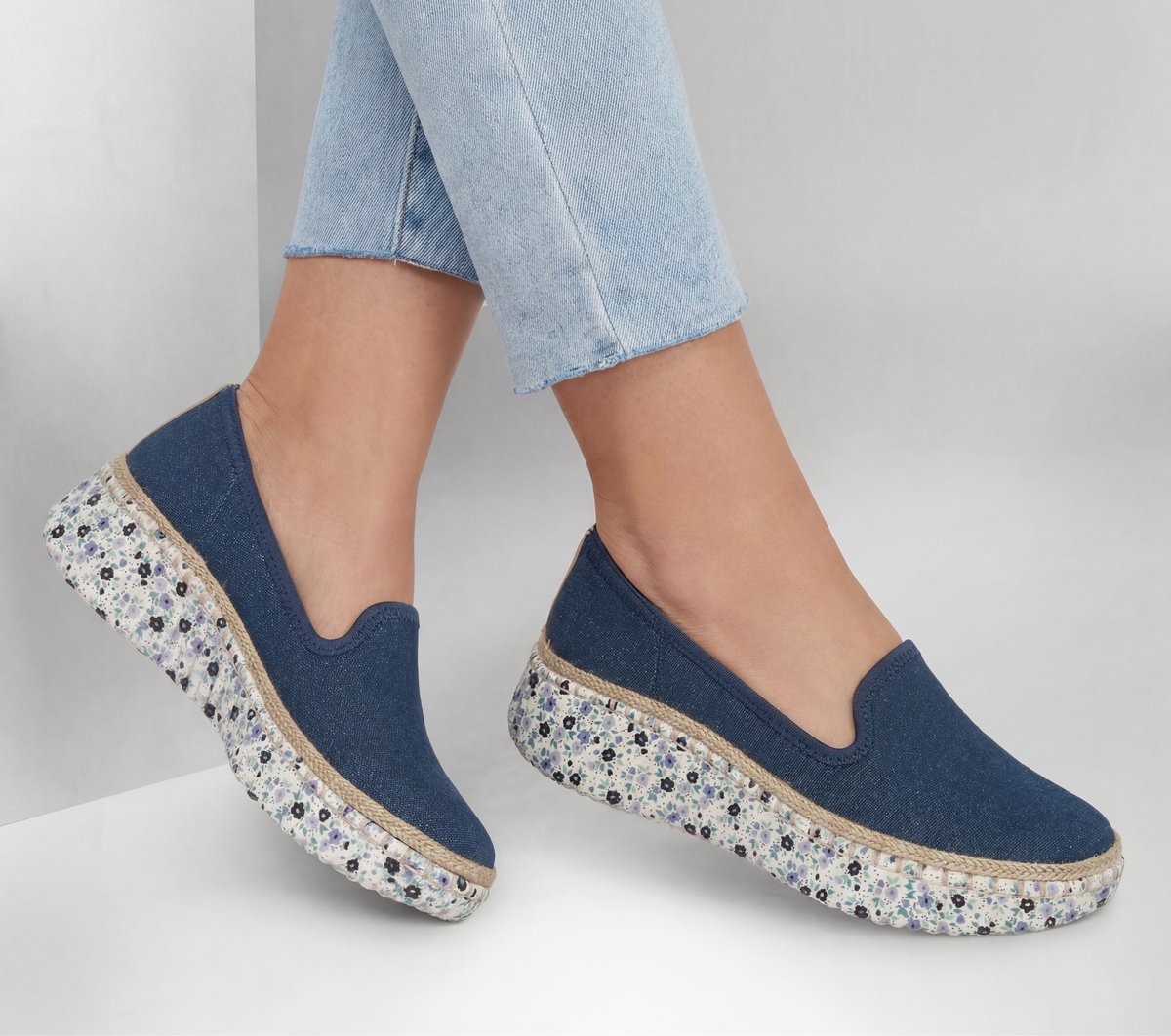 Skechers Wilshire Blvd - Spring Whispers